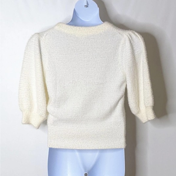 H & M Fuzzy Cream Cropped Sweater Crew Neck Mid Sleeve Pullover Size M - Picture 2 of 6